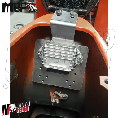MF1707 - Piastra Acciaio MRP Supporto Centralina Regolatore Vespa 50 125 Small
