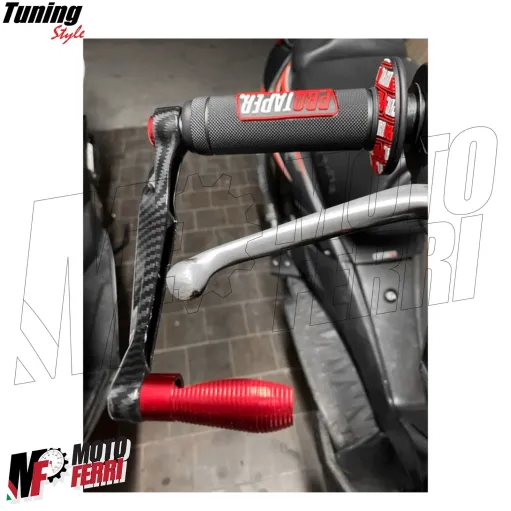 MF4531 Protezione Leva Freno Frizione Rosso Carbon Look Universale Moto Scooter