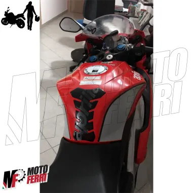 MF1620 Adesivo Protezione Paraserbatoio Nero logo Aprilia Grigio 19 x 13 Cm