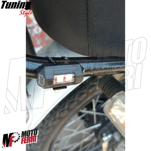 MF5088 Luce Led Lampeggiante Multicolore per Moto Bici Drone Casco Monopattino