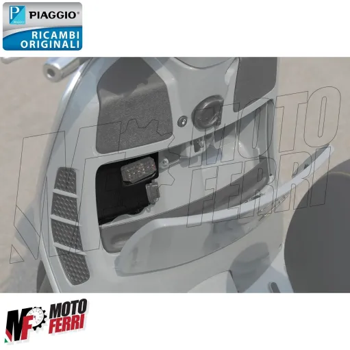 MF5221 Coperchio Interno Cassetto Bauletto Originale Vespa GTS 125 300 2016/2022