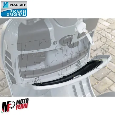MF5225 Lamiera Interno Cassetto Bauletto Originale Vespa GTS 125 200 250 300