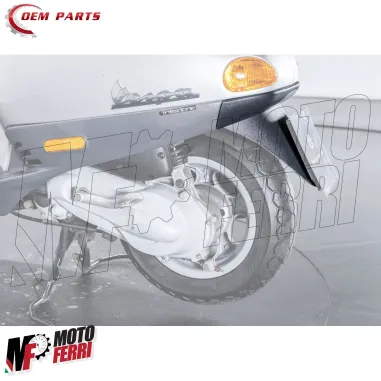 MF7818 Parafango Portatarga Posteriore Vespa ET2 ET4 50 mod 1996 / 2002