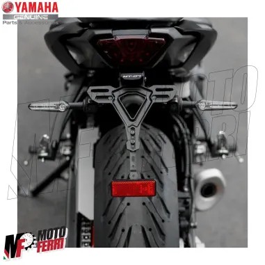 MF4827 Portatarga Sportivo + Luce Targa Originale Yamaha MT-07 da 2021 a 2024