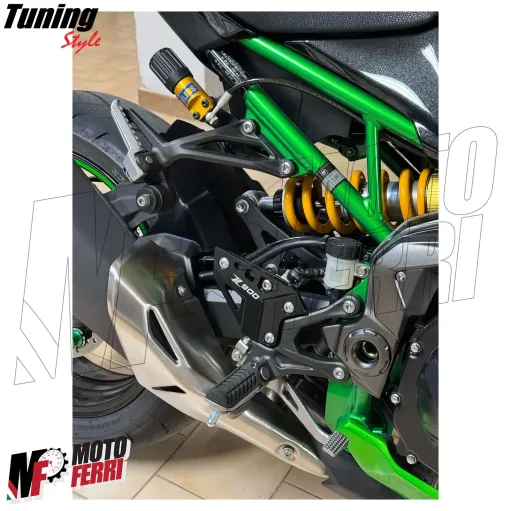 MF8209 Battitacco Kawasaki Z900 mod 2018 2019 2020 2021 2022 2023 2024 CNC Nero