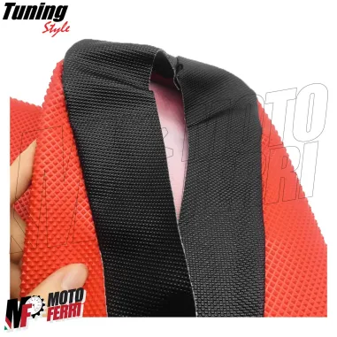 MF3061 Cover Coprisella Rosso Cross in Gomma Antiscivolo Piramidale Universale