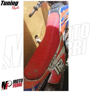 MF3061 Cover Coprisella Rosso Cross in Gomma Antiscivolo Piramidale Universale