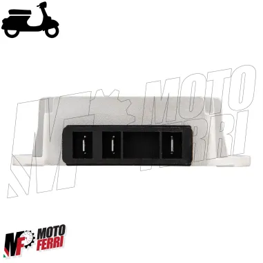 Regolatore Di Tensione Corrente 3 Poli per Piaggio Vespa 50 125 PK S XL Rush