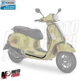 MF8434 Bordo Profilo Pedana Destro Nero Lucido Vespa GTS 300 mod 2023 2024 2025 2