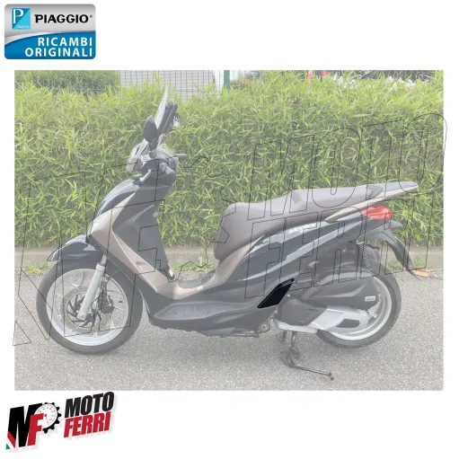 MF8726 Pedalino Poggiapiedi Sinistro Originale Piaggio Medley 125 150 2020-2024