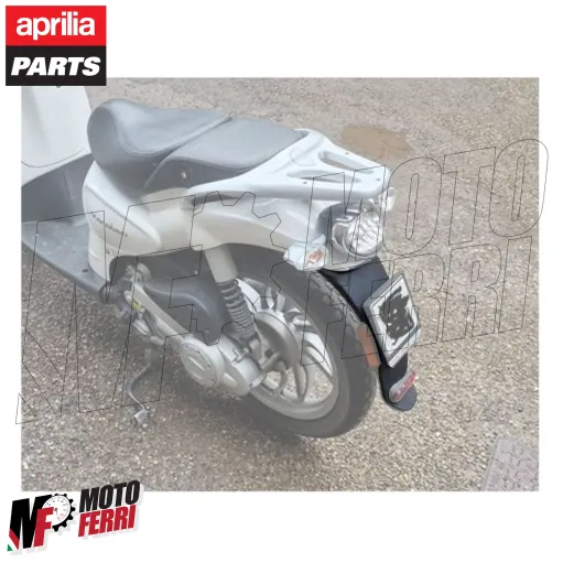 MF8758 Parafango Portatarga Grigio Originale Aprilia Scarabeo 50 2T 2006 - 2014