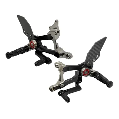 MF8888 Kit Pedane Arretrate CNC Ducati Panigale V4 V4S V4R dal 2018 al 2024
