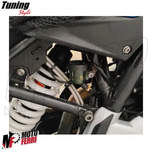 MF8900 Serbatoio Vaschetta Liquido Freno Frizione Piccola 15 cc Uscita Curva