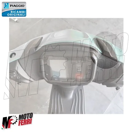 MF9238 Coperchio Parabrezza Destro Nero Piaggio Liberty 50 125 150 iGet 2025